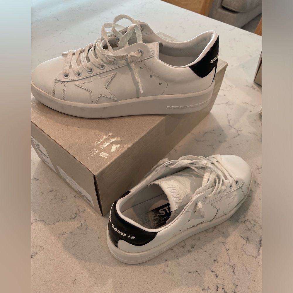 Golden Goose Sneakers